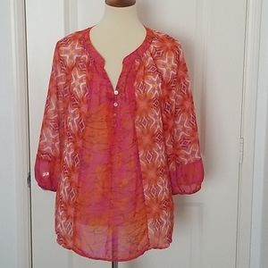 Fig and Flower long sleeve blouse with but…